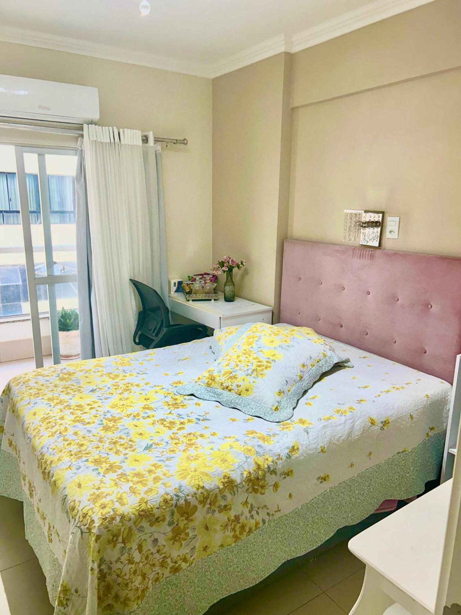 Beira Da Praia, 2 Pessoas, Economico, Basico E Confortavel * Balneário Camboriú